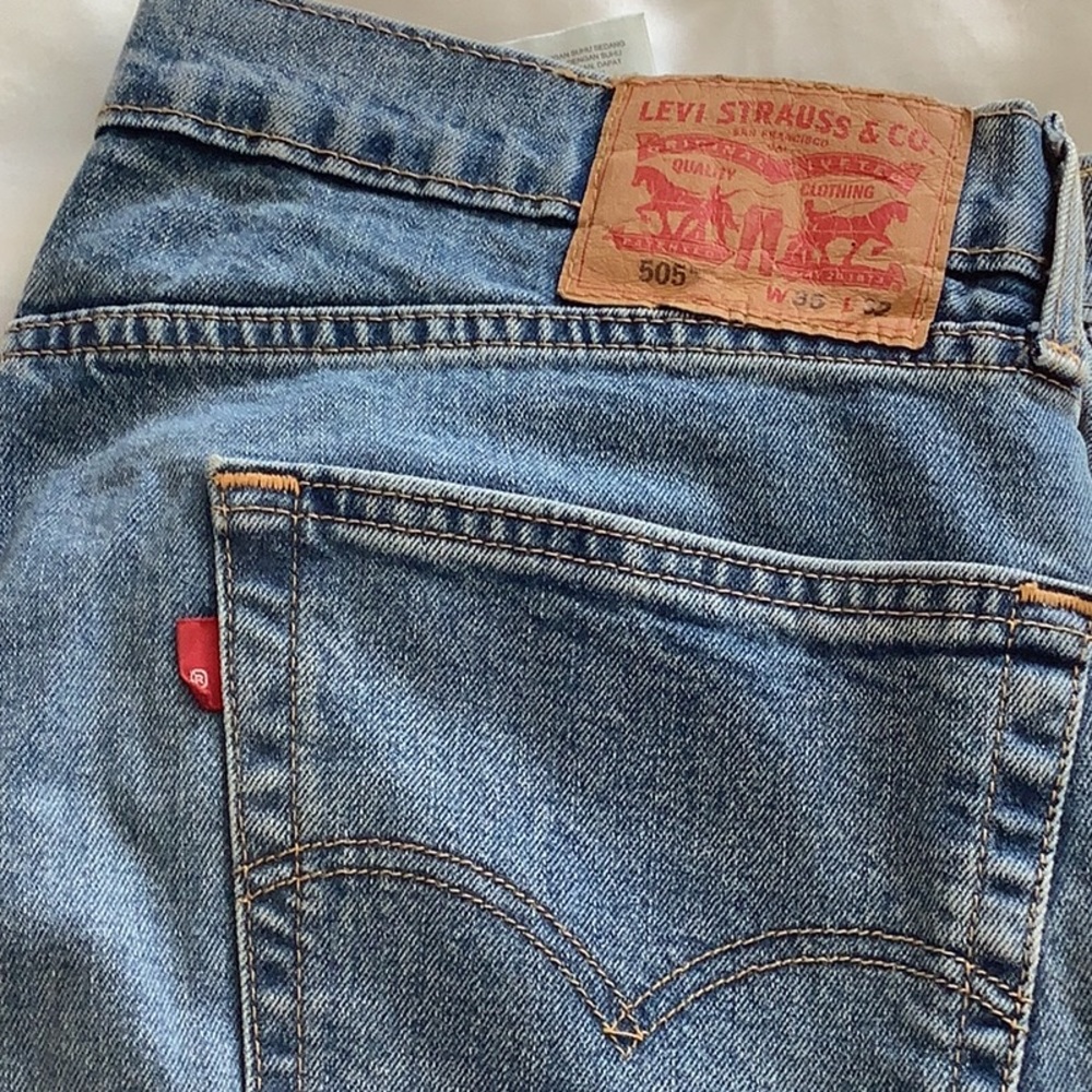 Levi 505 35/32 EUC
